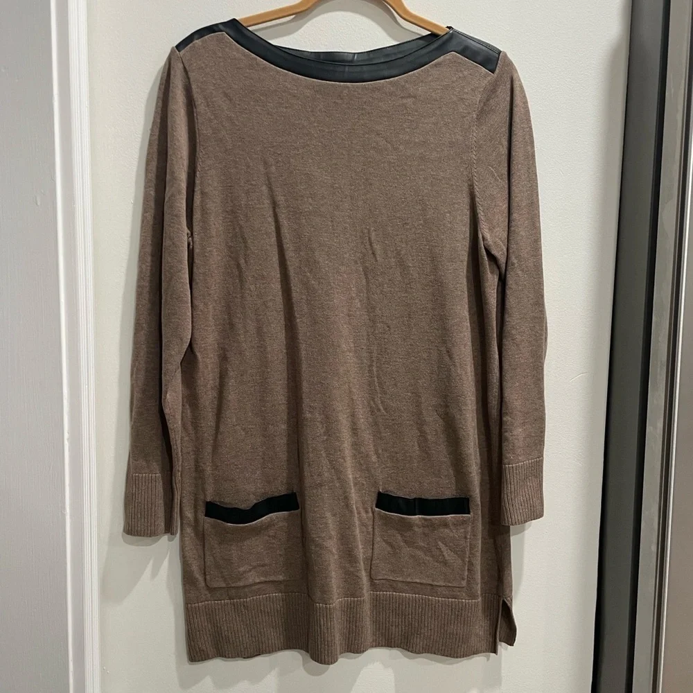 JEANNE PIERRE Brown Sweater with Black Details